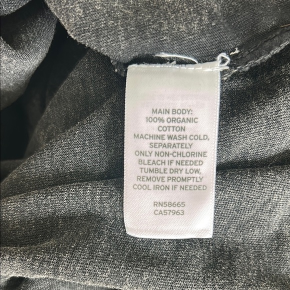 Black Cropped T-Shirt - Picture 4 of 4